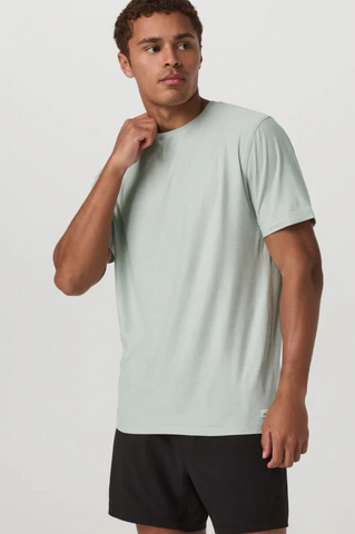 Vuori Strato Tech Tee Men Storm Blue Heather