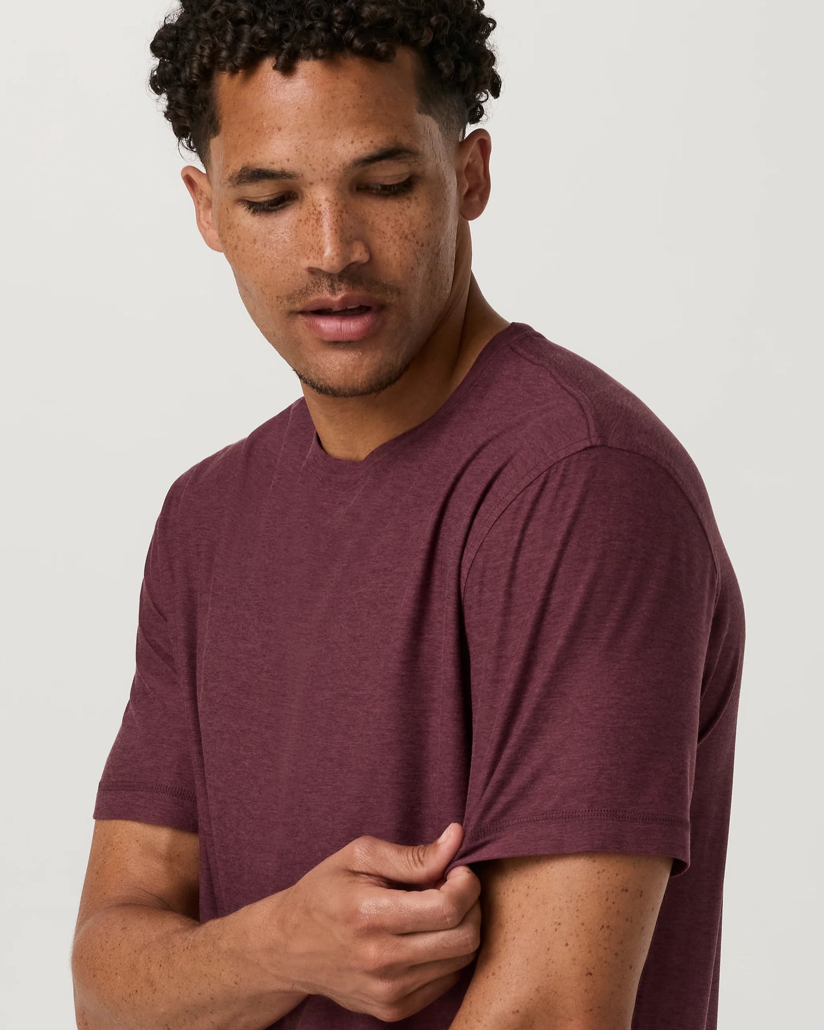 Vuori Strato Tech Tee Men Fig Heather