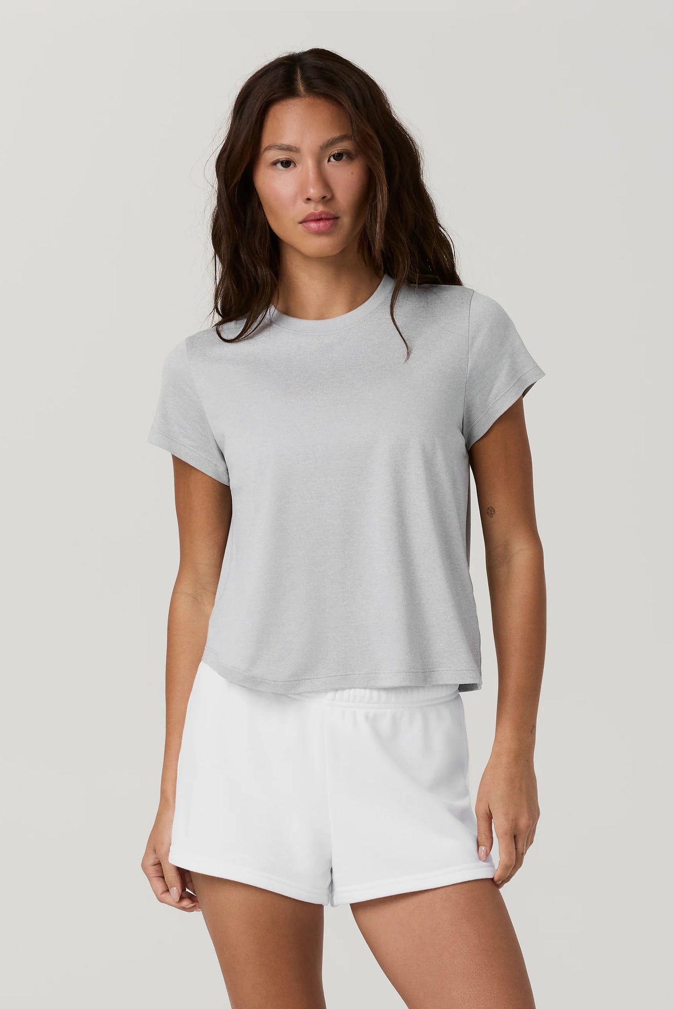 Vuori Energy Classic Tee Women Light Heather Grey