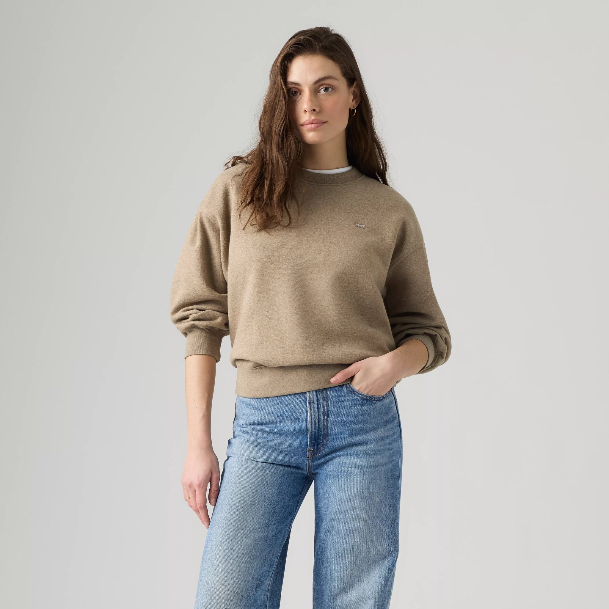 Levi's Everyday Crewneck Sweatshirt Women Taupe Grey